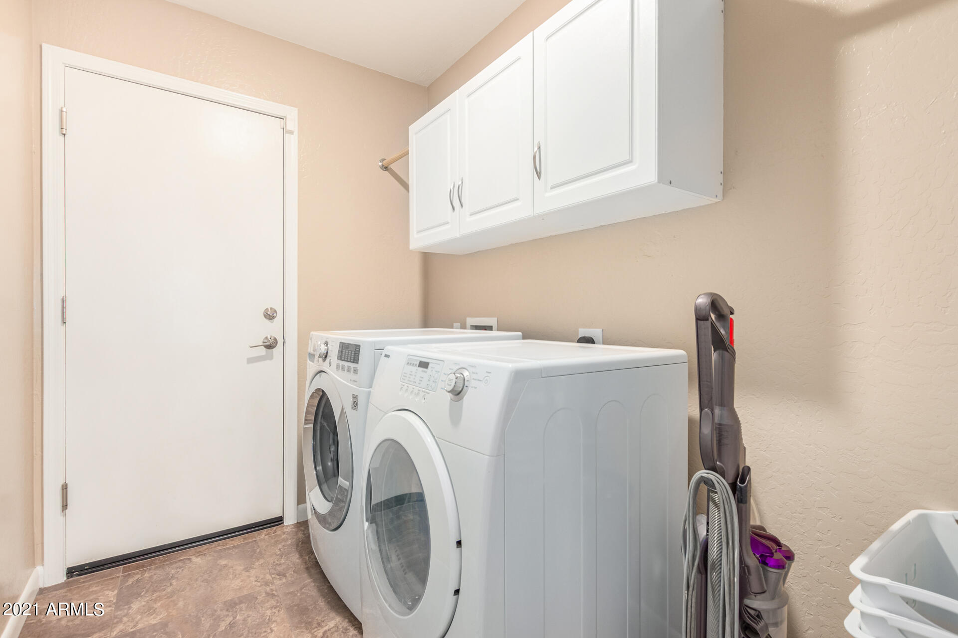 3495 East Los Altos Road Gilbert, AZ 85297 - Photo 23 of 36 Laundry Room