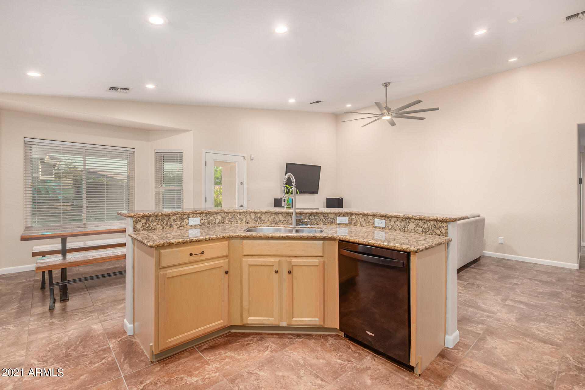 3495 East Los Altos Road Gilbert, AZ 85297 - Photo 8 of 36 Useable Center Island