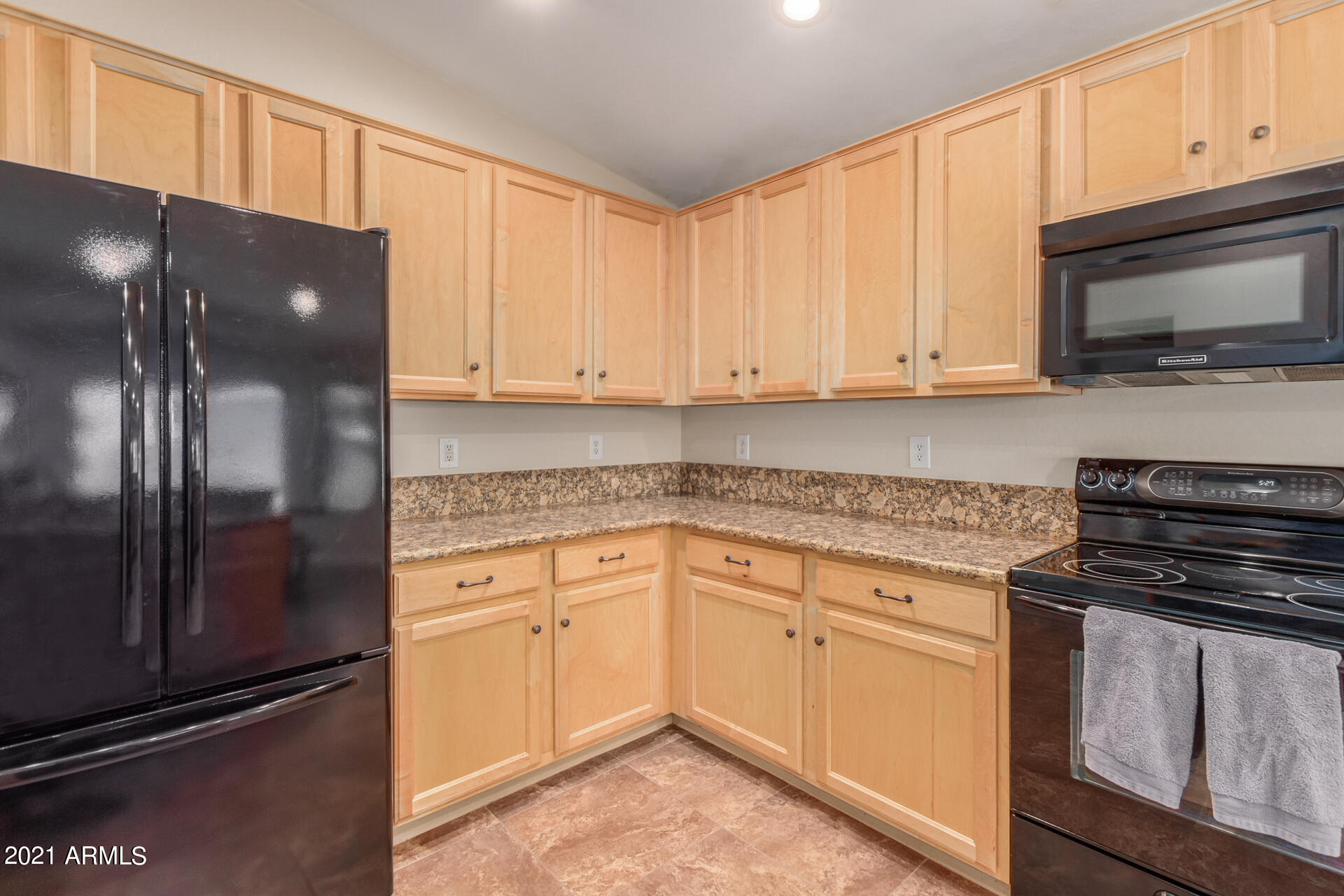 3495 East Los Altos Road Gilbert, AZ 85297 - Photo 9 of 36 Black Appliances