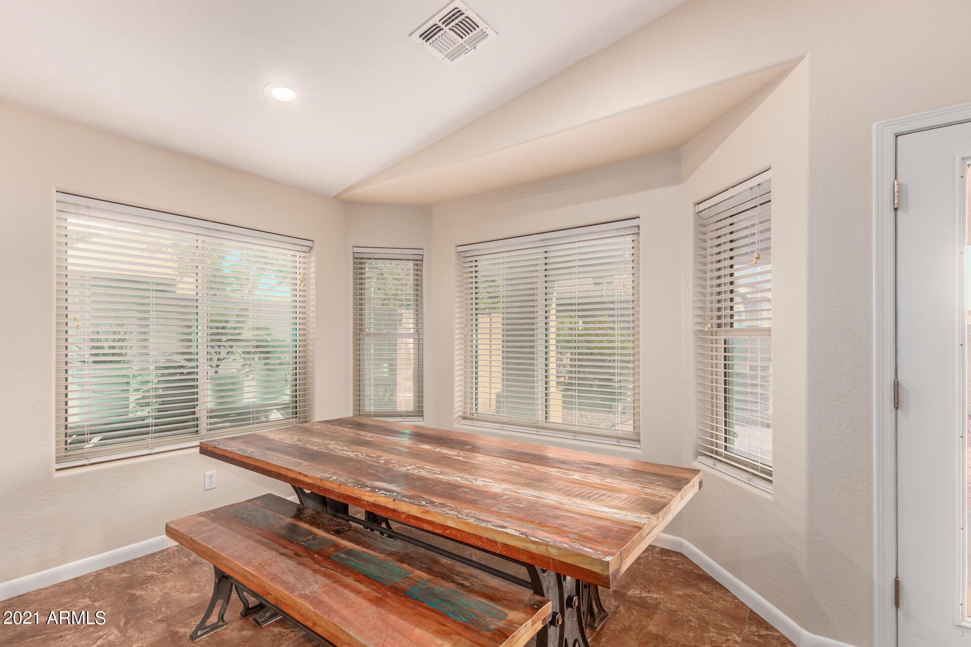 3495 East Los Altos Road Gilbert, AZ 85297 - Photo 10 of 36 Dining Space/Breakfast Nook
