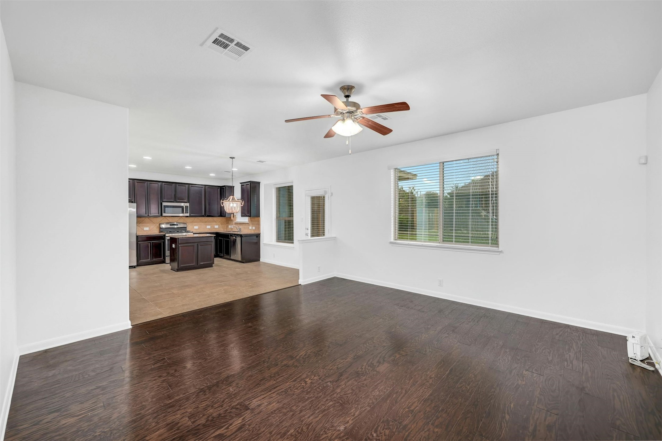 1204 April Meadows Loop Georgetown, TX 78626 - Photo 4 of 26