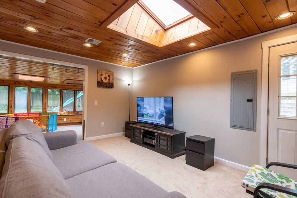 26 Paxton Road Framingham, MA 01701 - Photo 5 of 16 Gallery Image 5