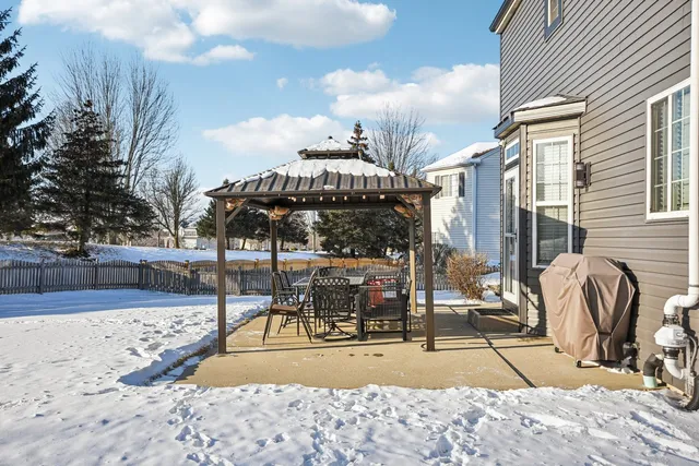 a view of outdoor space yard and patio