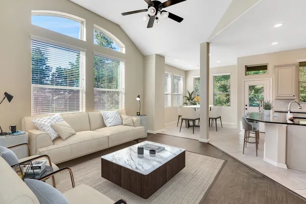 $2,100 | 222 Cheswood Forest Drive, Montgomery, TX 77316
