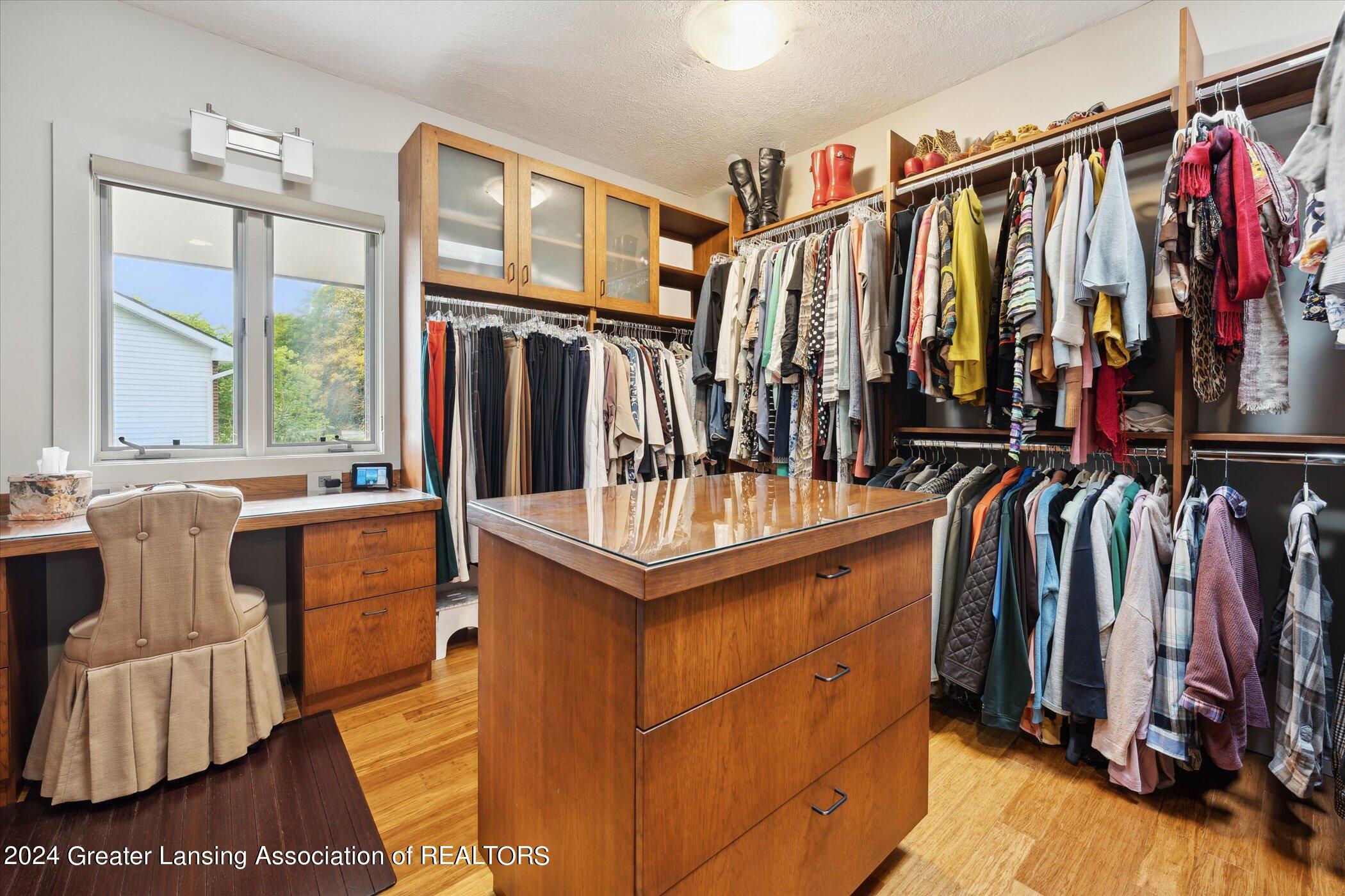1445 Cambridge Road Lansing, MI 48911 - Photo 45 of 86 45-photo-45