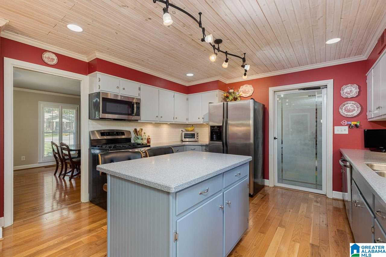 1813 Cornwall Road Birmingham, AL 35226 - Photo 8 of 40