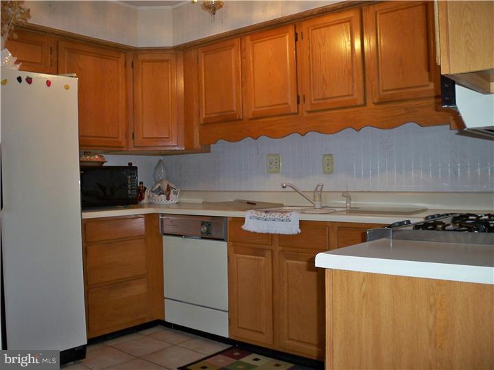 3179 Sheppard Road Bensalem, PA 19020 - Photo 14 of 25 Kitchen