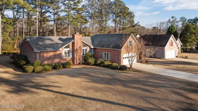 $350,000 | 212 Pinewood Drive, New Bern, NC 28562