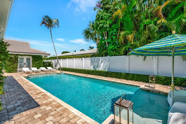 a view of a back yard of the house