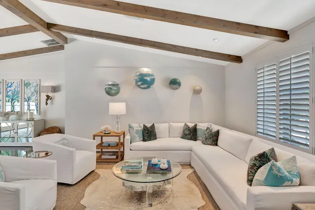 a view of a room with shelf