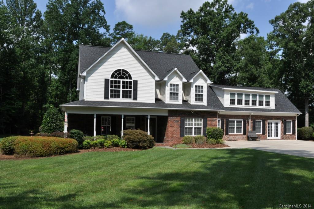 2624 South Point Road Belmont, NC 28012 - Photo 1 of 19 Gallery Image 1