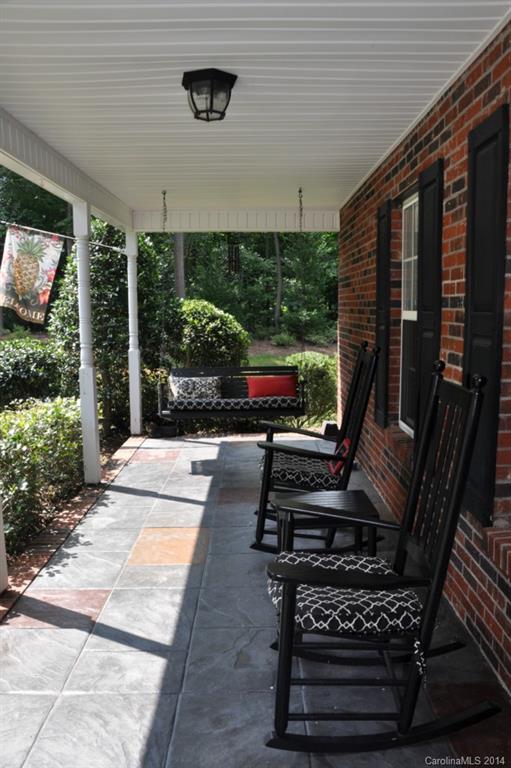 2624 South Point Road Belmont, NC 28012 - Photo 4 of 19 Gallery Image 4