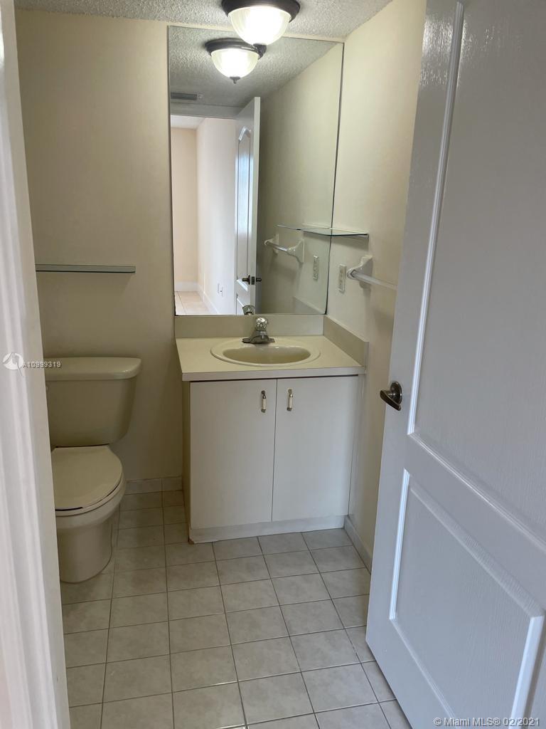 Flagami Miami, FL 33126 - Photo 11 of 20