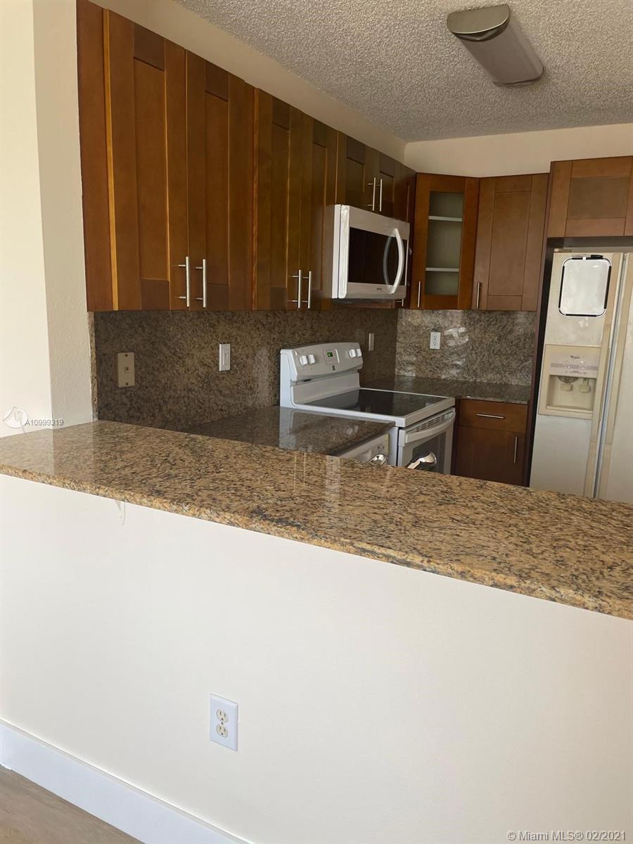 Flagami Miami, FL 33126 - Photo 17 of 20