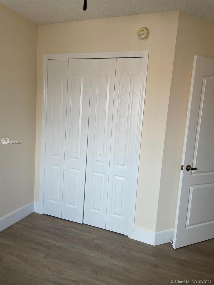 Flagami Miami, FL 33126 - Photo 8 of 20