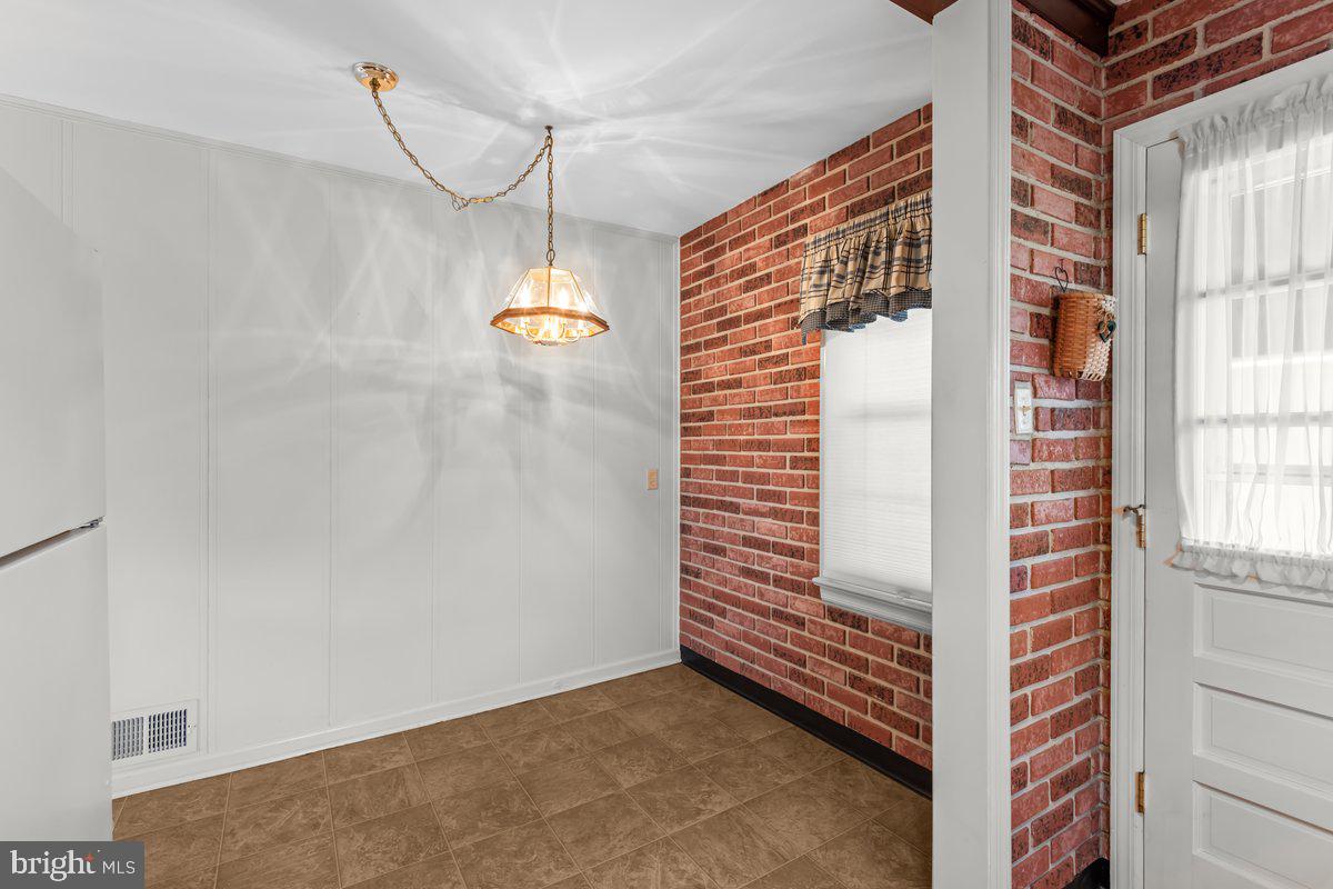 11319 Manse Road Hagerstown, MD 21740 - Photo 12 of 35