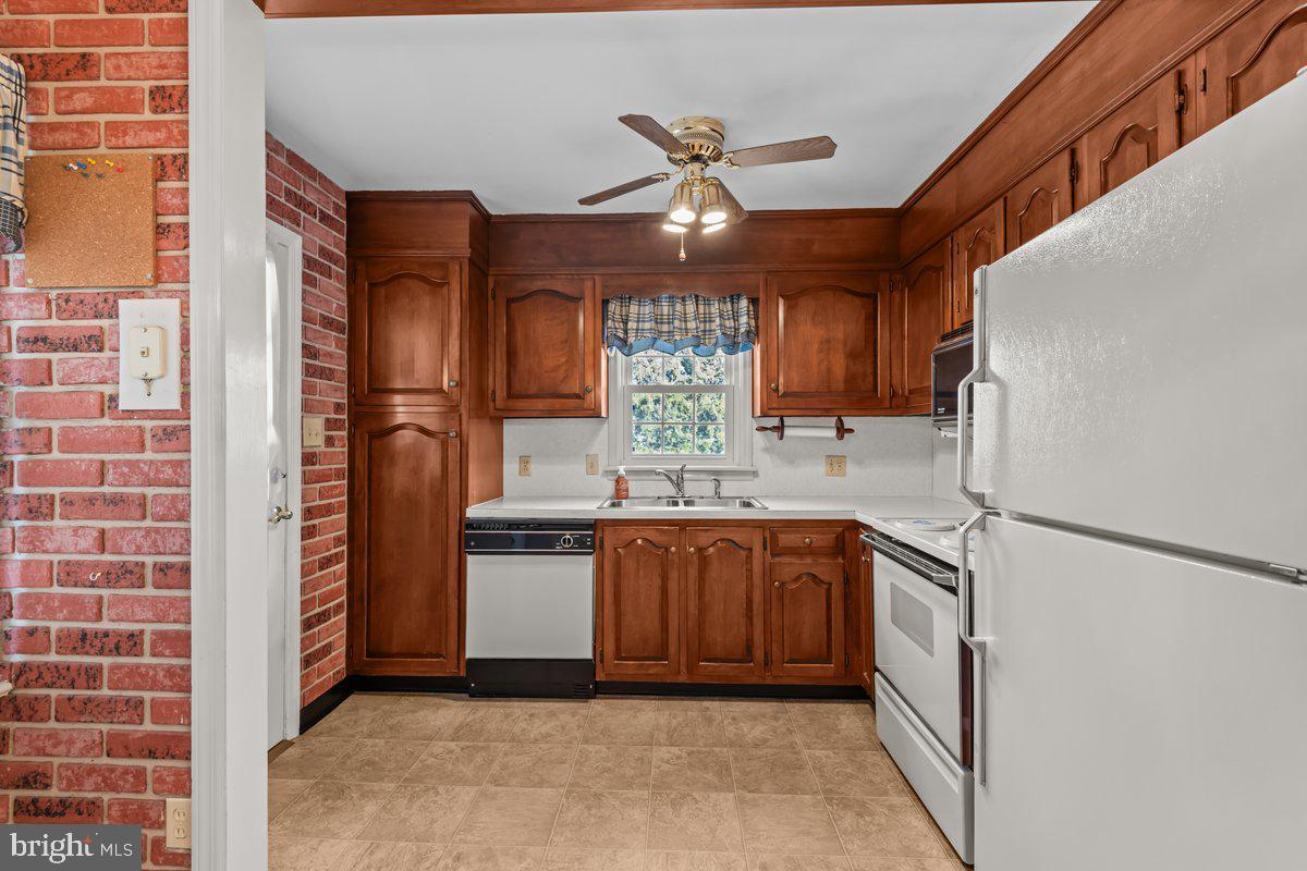 11319 Manse Road Hagerstown, MD 21740 - Photo 13 of 35