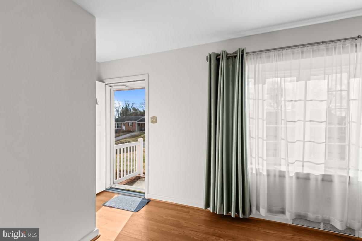 11319 Manse Road Hagerstown, MD 21740 - Photo 5 of 35