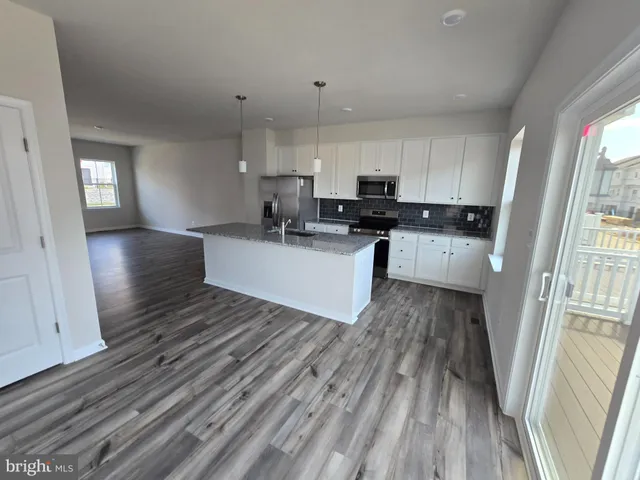 $2,050 | 1344 Red Clover Lane, Ranson, WV 25438