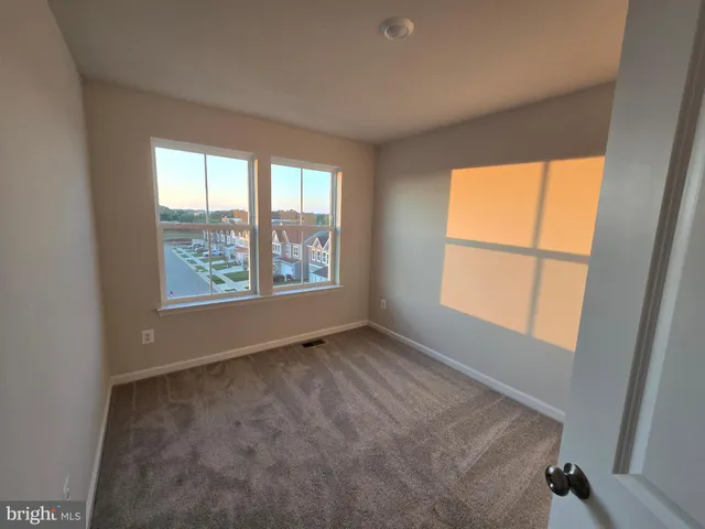 $2,050 | 1344 Red Clover Lane, Ranson, WV 25438