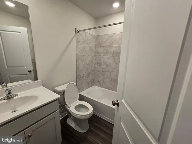 $2,050 | 1344 Red Clover Lane, Ranson, WV 25438