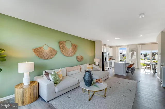 $2,050 | 1344 Red Clover Lane, Ranson, WV 25438