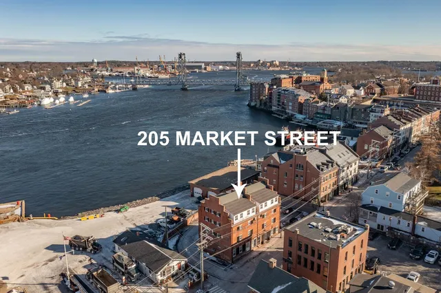 $3,350 | 205 Market Street, Unit 5, Portsmouth, NH 03801