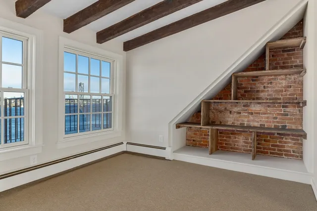 $3,350 | 205 Market Street, Unit 5, Portsmouth, NH 03801