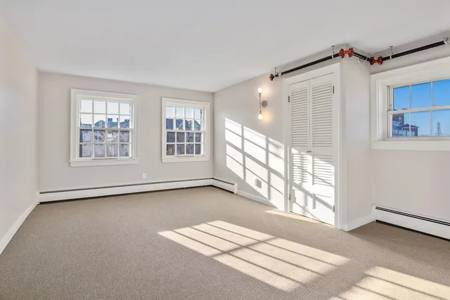 $3,350 | 205 Market Street, Unit 5, Portsmouth, NH 03801