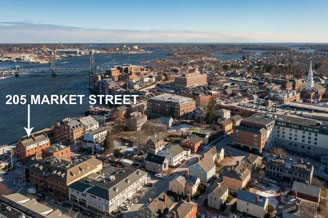 $3,350 | 205 Market Street, Unit 5, Portsmouth, NH 03801