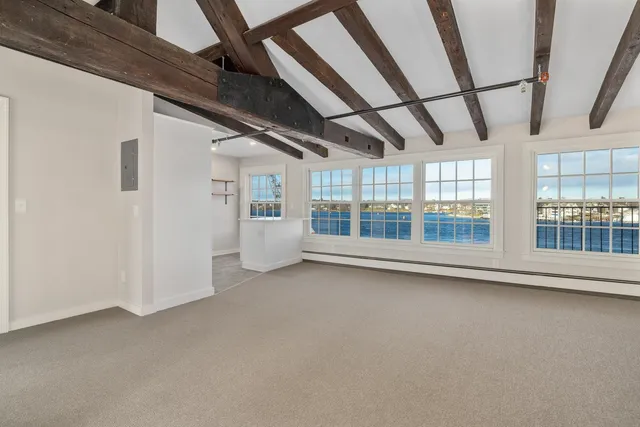 $3,350 | 205 Market Street, Unit 5, Portsmouth, NH 03801