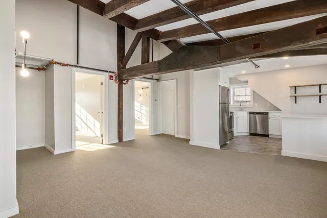 $3,350 | 205 Market Street, Unit 5, Portsmouth, NH 03801