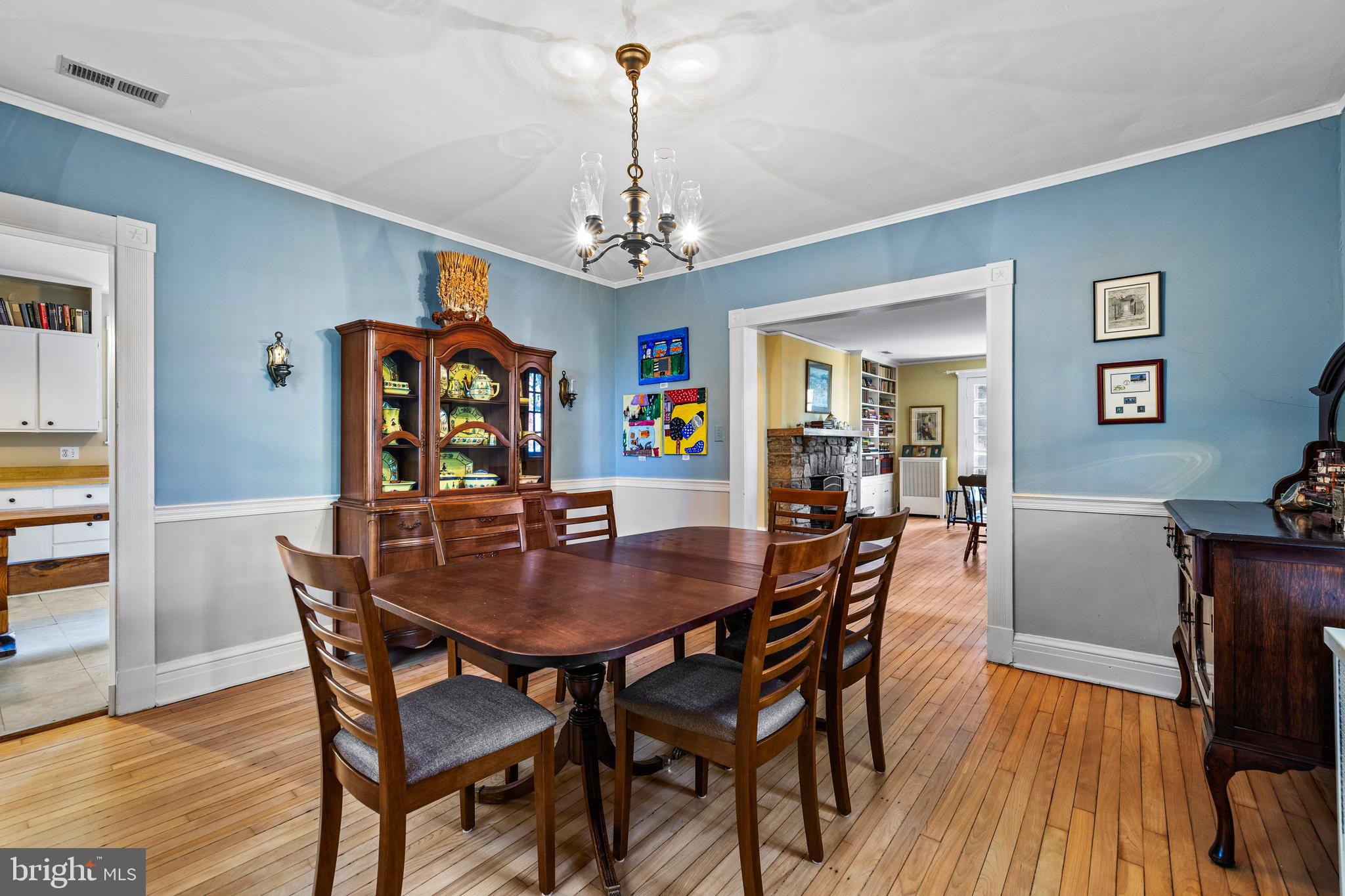 327 Broxton Road Baltimore, MD 21212 - Photo 12 of 47