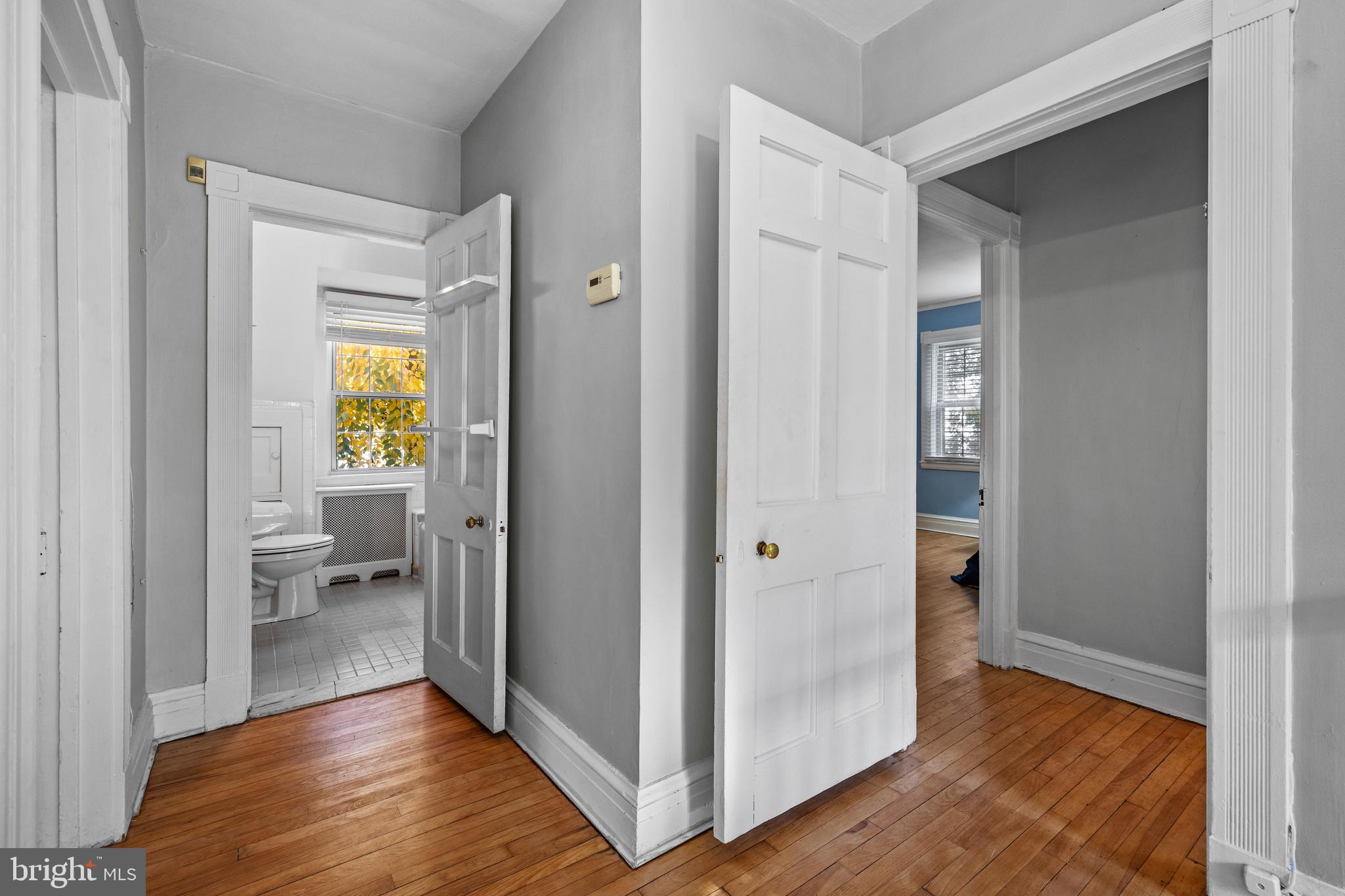 327 Broxton Road Baltimore, MD 21212 - Photo 22 of 47 Upstairs hallway