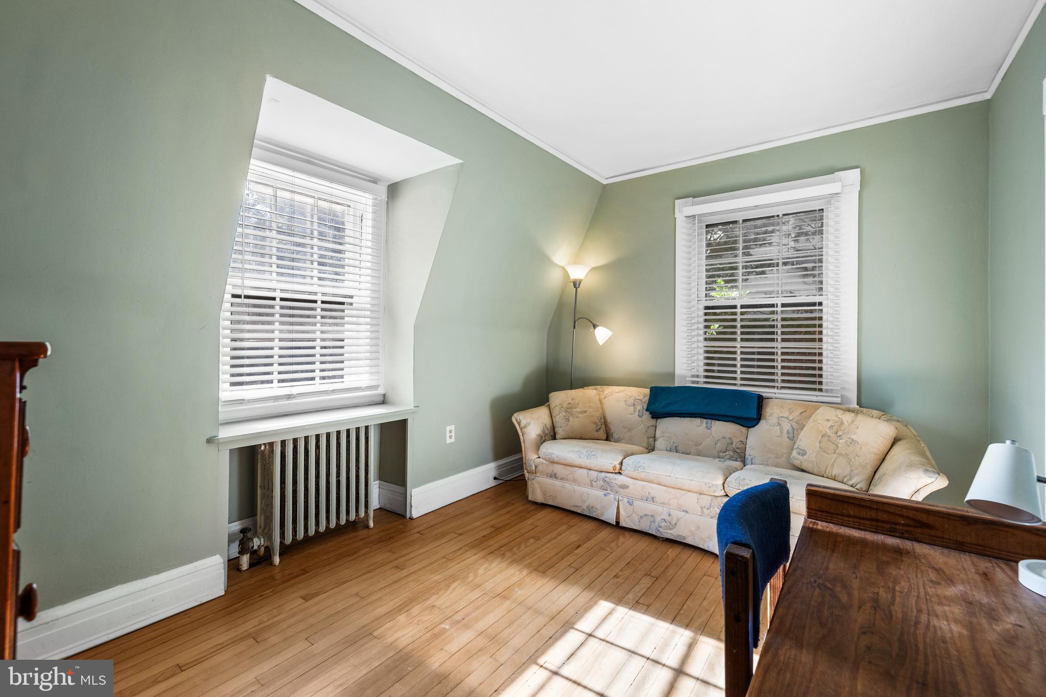 327 Broxton Road Baltimore, MD 21212 - Photo 23 of 47 Bedroom 1