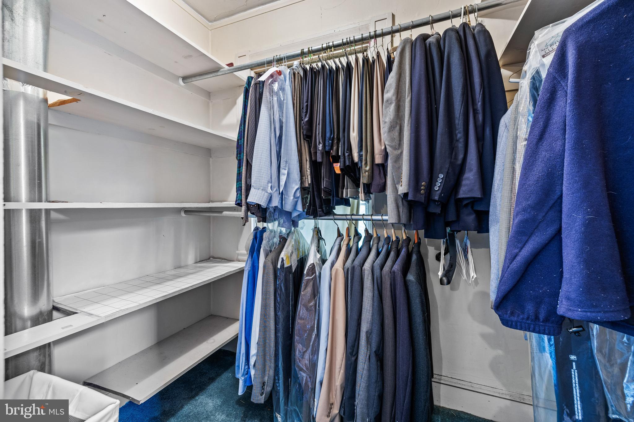 327 Broxton Road Baltimore, MD 21212 - Photo 33 of 47 Walk-in closet off the primary bedroom