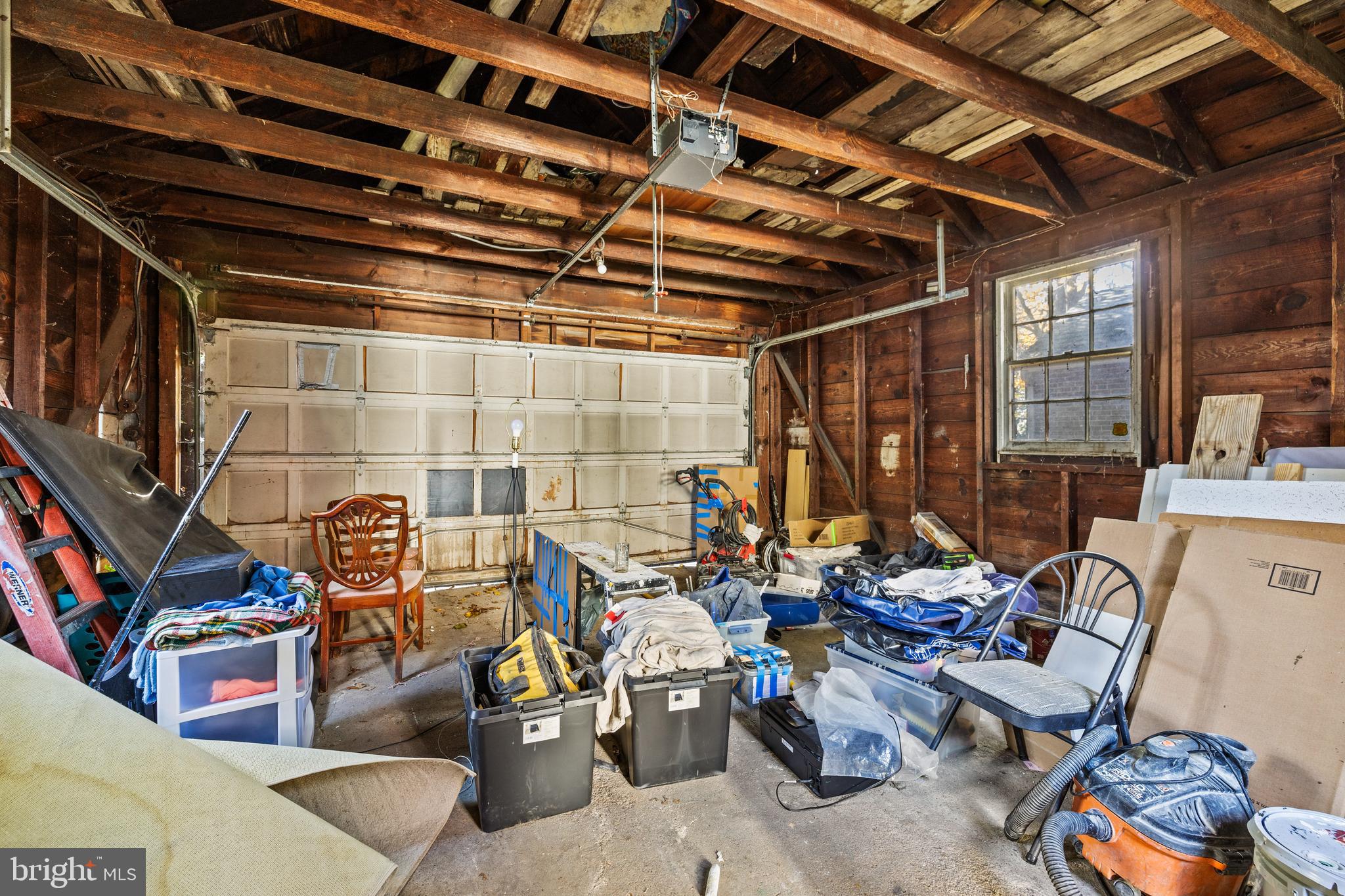 327 Broxton Road Baltimore, MD 21212 - Photo 45 of 47 The interior of the garage.