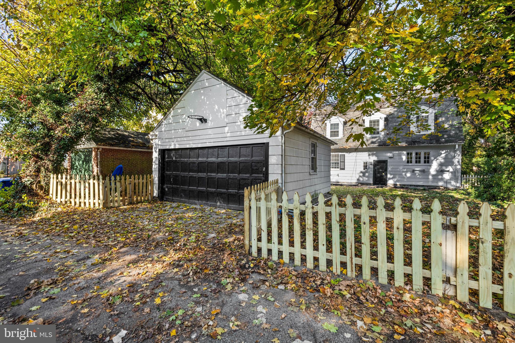 327 Broxton Road Baltimore, MD 21212 - Photo 47 of 47 2-car detached garage.