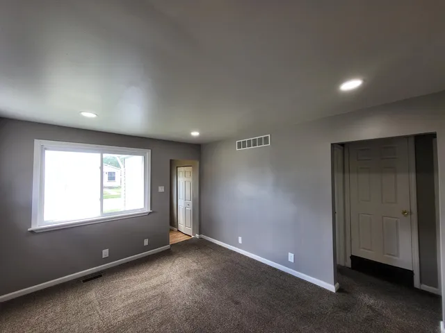 $133,400 | 18951 Meier Street, Roseville, MI 48066