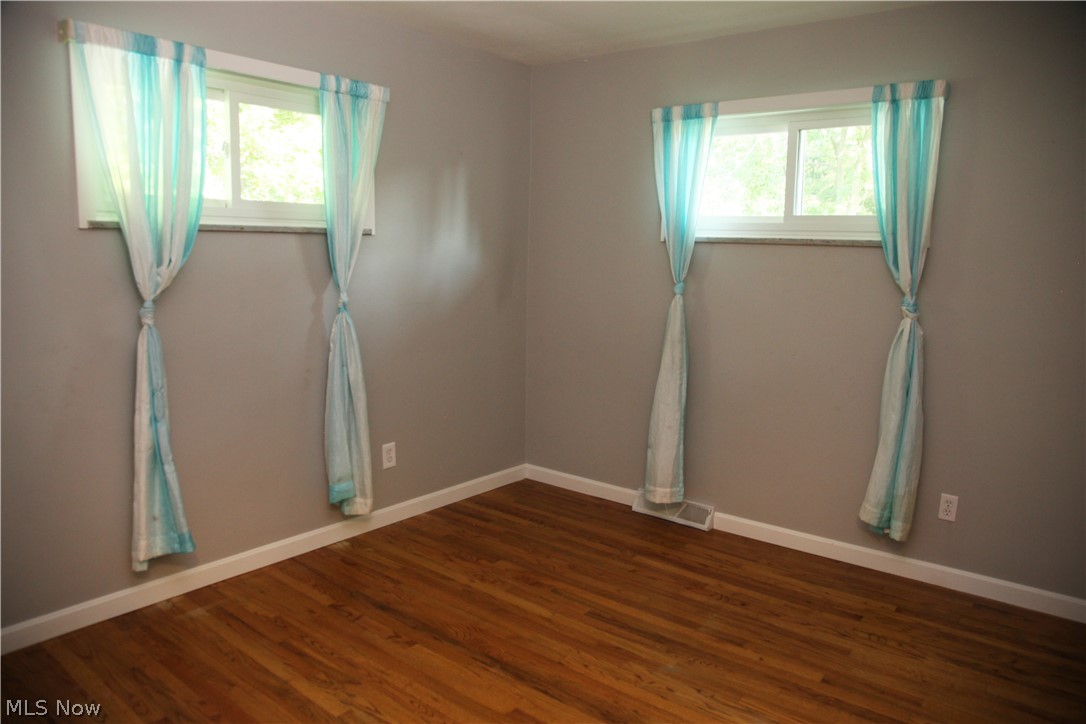 27403 Cook Road Olmsted Falls, OH 44138 - Photo 16 of 35