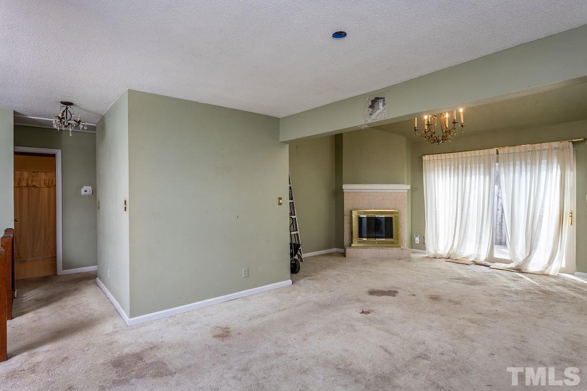 5827 Branchwood Road Raleigh, NC 27609 - Photo 8 of 19