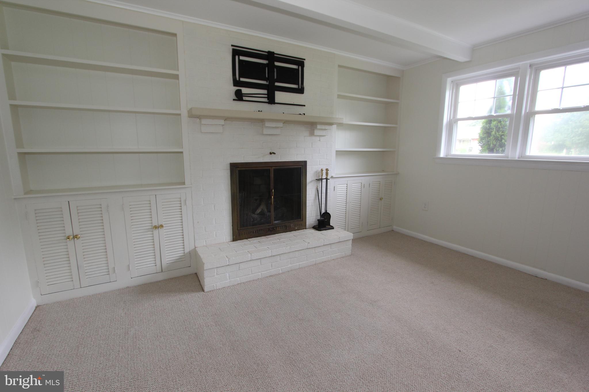 7917 Edgewood Farm Road Frederick, MD 21702 - Photo 22 of 69 Family room, view 4