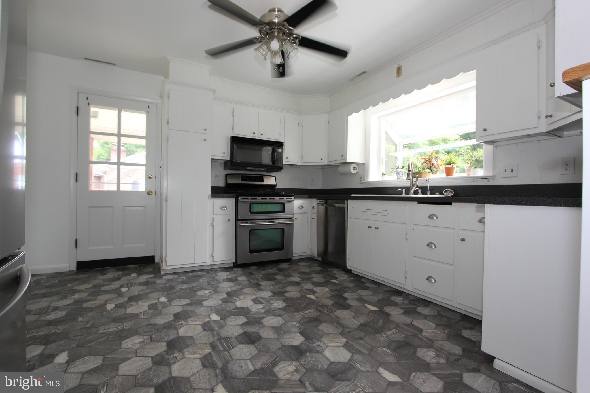 7917 Edgewood Farm Road Frederick, MD 21702 - Photo 5 of 69 Spacious kitchen with ceramic tile floors