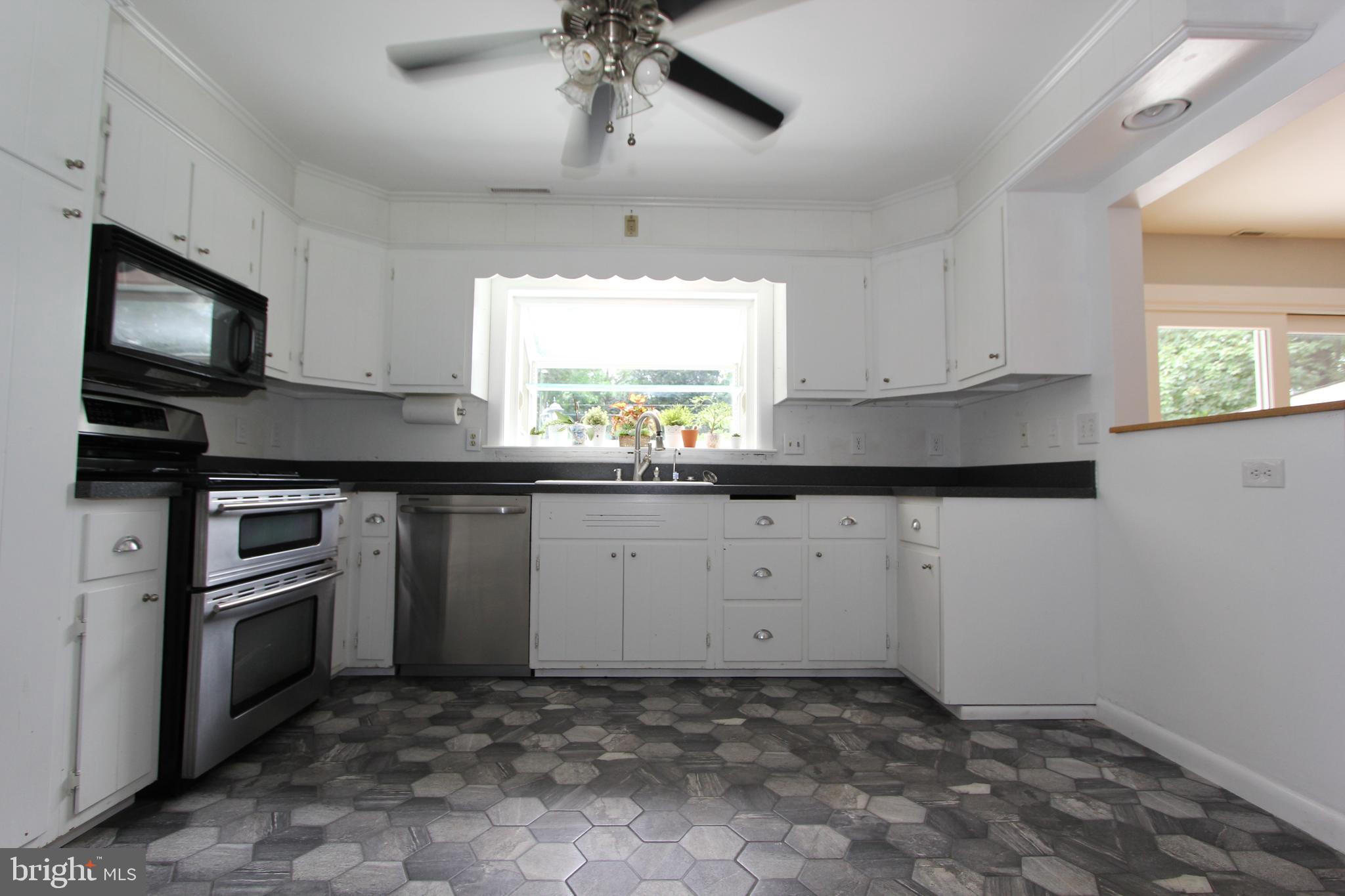 7917 Edgewood Farm Road Frederick, MD 21702 - Photo 9 of 69 Kitchen overview