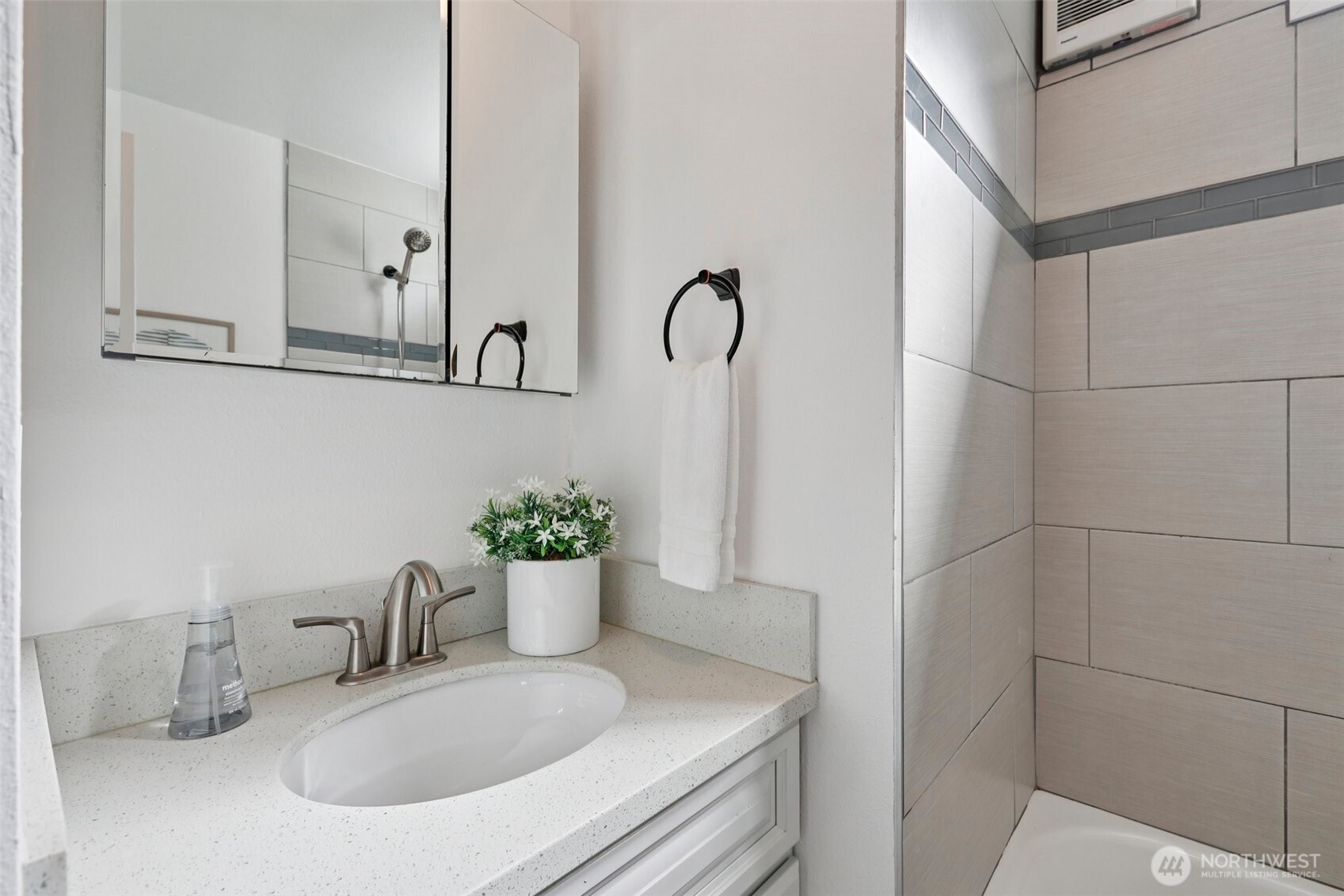 3414 15th Avenue South Seattle, WA 98144 - Photo 15 of 40