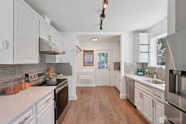 $899,999 | 3414 15th Avenue South, Seattle, WA 98144