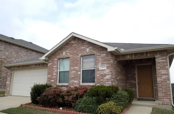$2,300 | 12870 Gillon Drive, Frisco, TX 75035