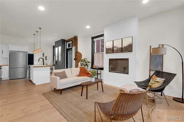 $225,000 | 3442 Pennsylvania Avenue, St. Louis, MO 63118