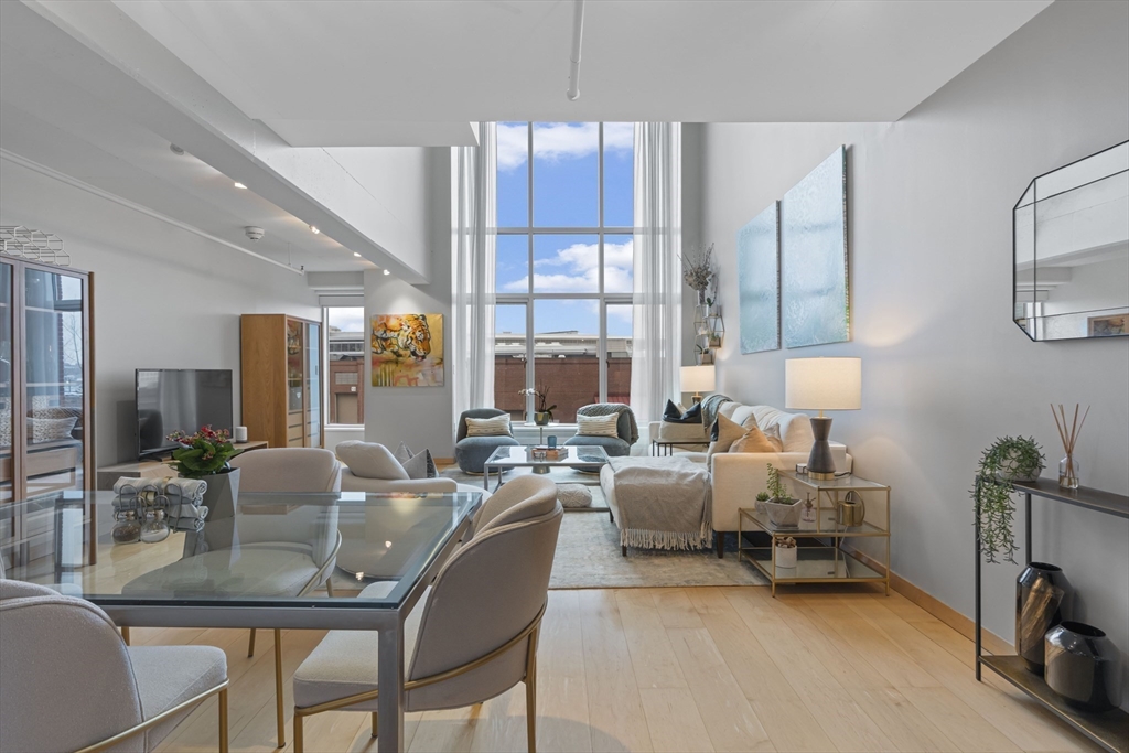 25 Channel Center Street, Unit 212 Boston, MA 02210 - Photo 4 of 23
