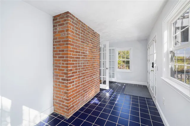 $499,900 | 41 Spadina Avenue, Warwick, RI 02889